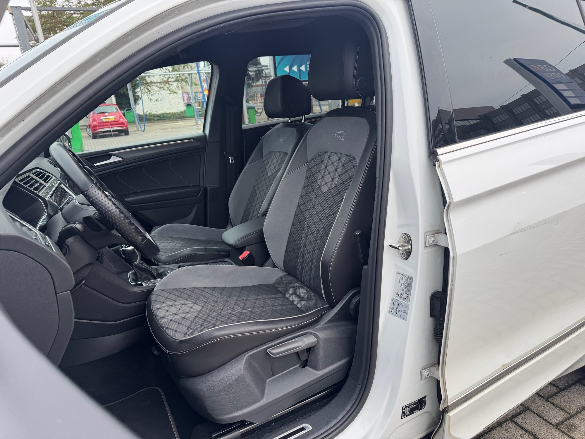 2021 Volkswagen Tiguan   AWD