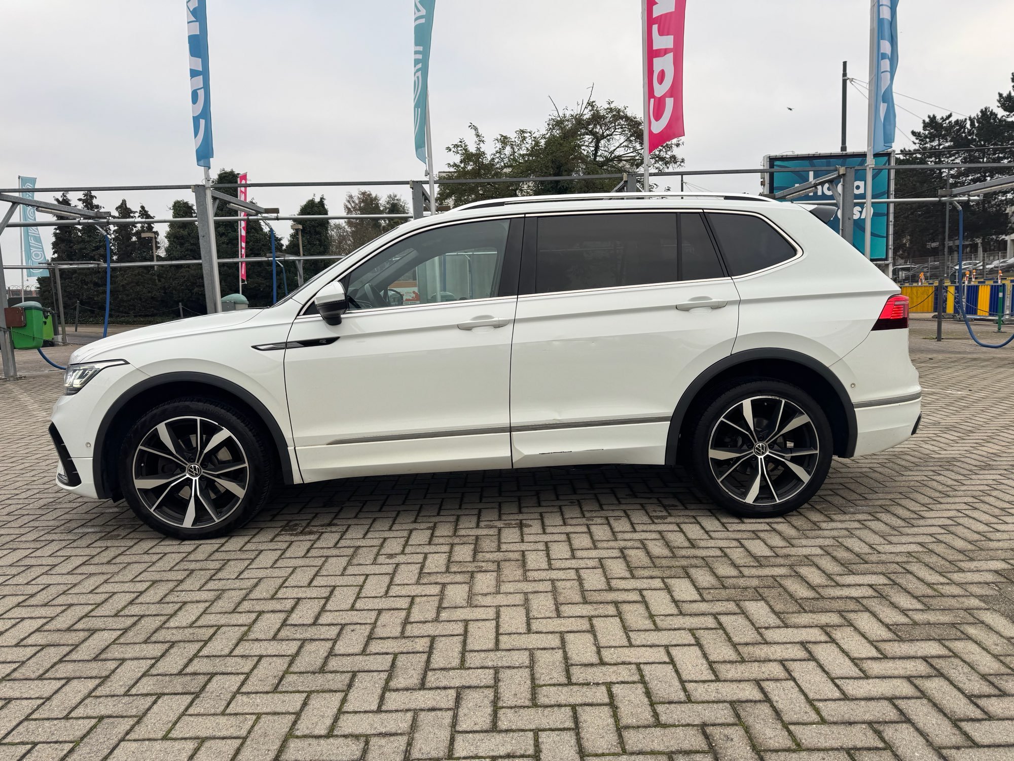 2021 Volkswagen Tiguan   AWD