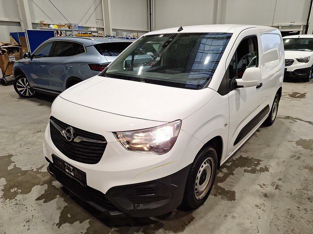 Opel Combo Cargo 1.5 Edition - Diesel - Manual - 102 hp - 32.615 km