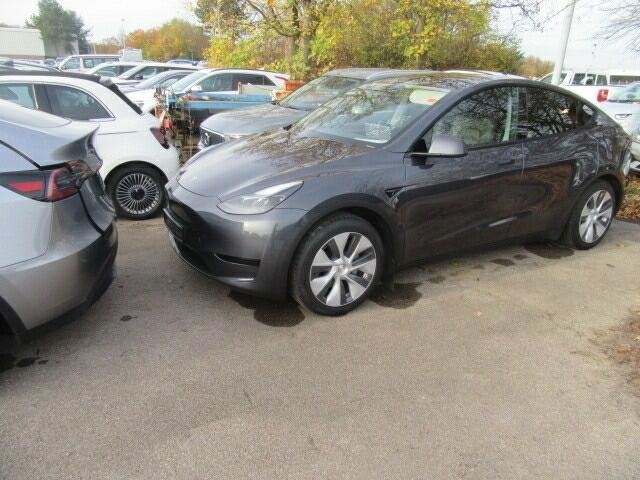Tesla Model Y Long Range - Dual Motor - Electric - Automatic - 299 hp - 39.743 km