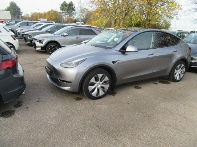Tesla Model Y Long Range - Dual Motor - Electric - Automatic - 514 hp - 30.429 km
