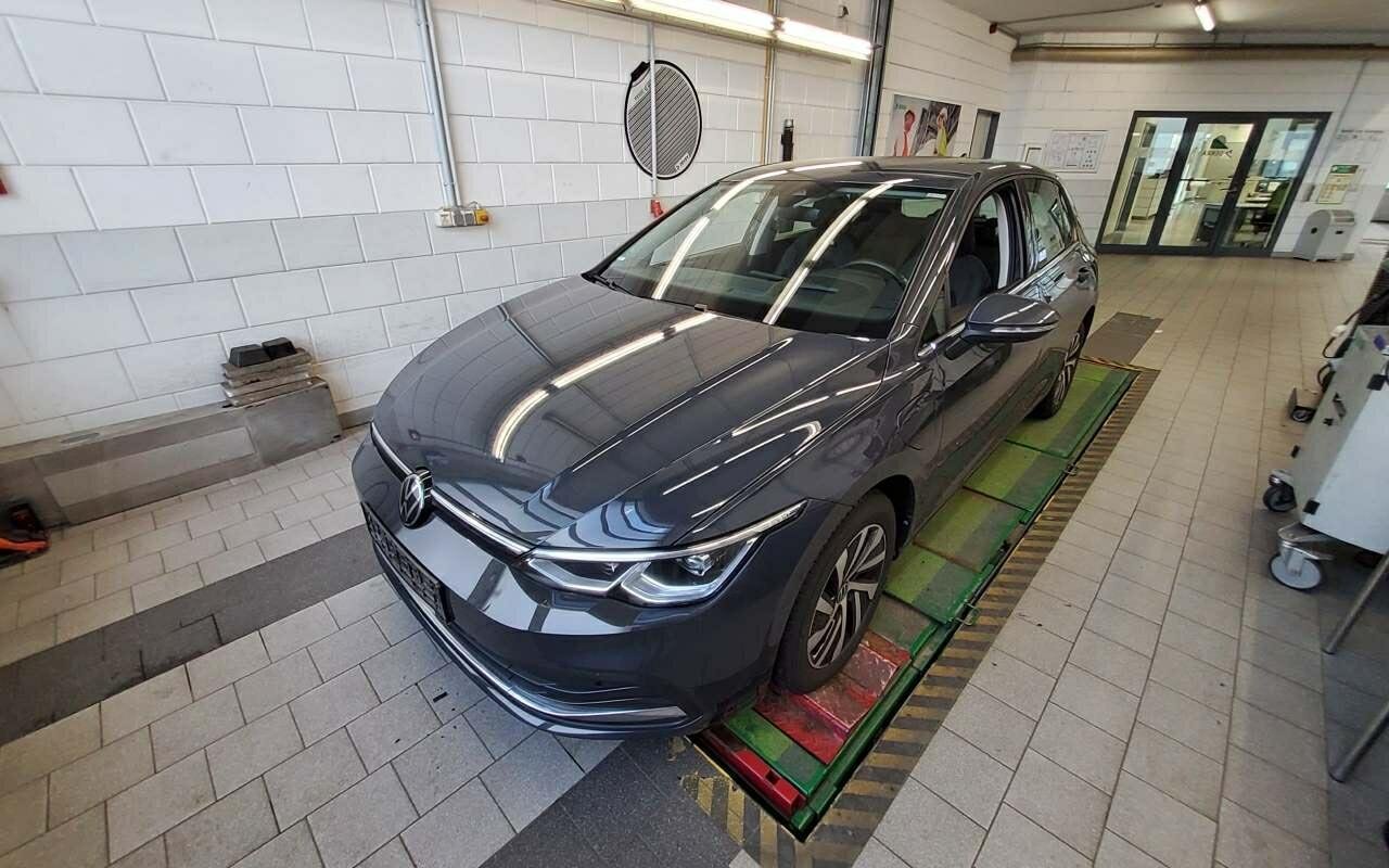 Volkswagen Golf 1.4 Style - Hybrid - Automatic - 150 hp - 45.172 km