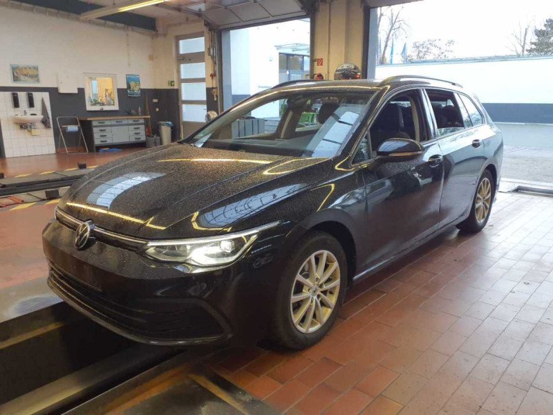 Volkswagen Golf Variant 2.0 TDI Life - Diesel - Automatic - 150 hp - 135.383 km