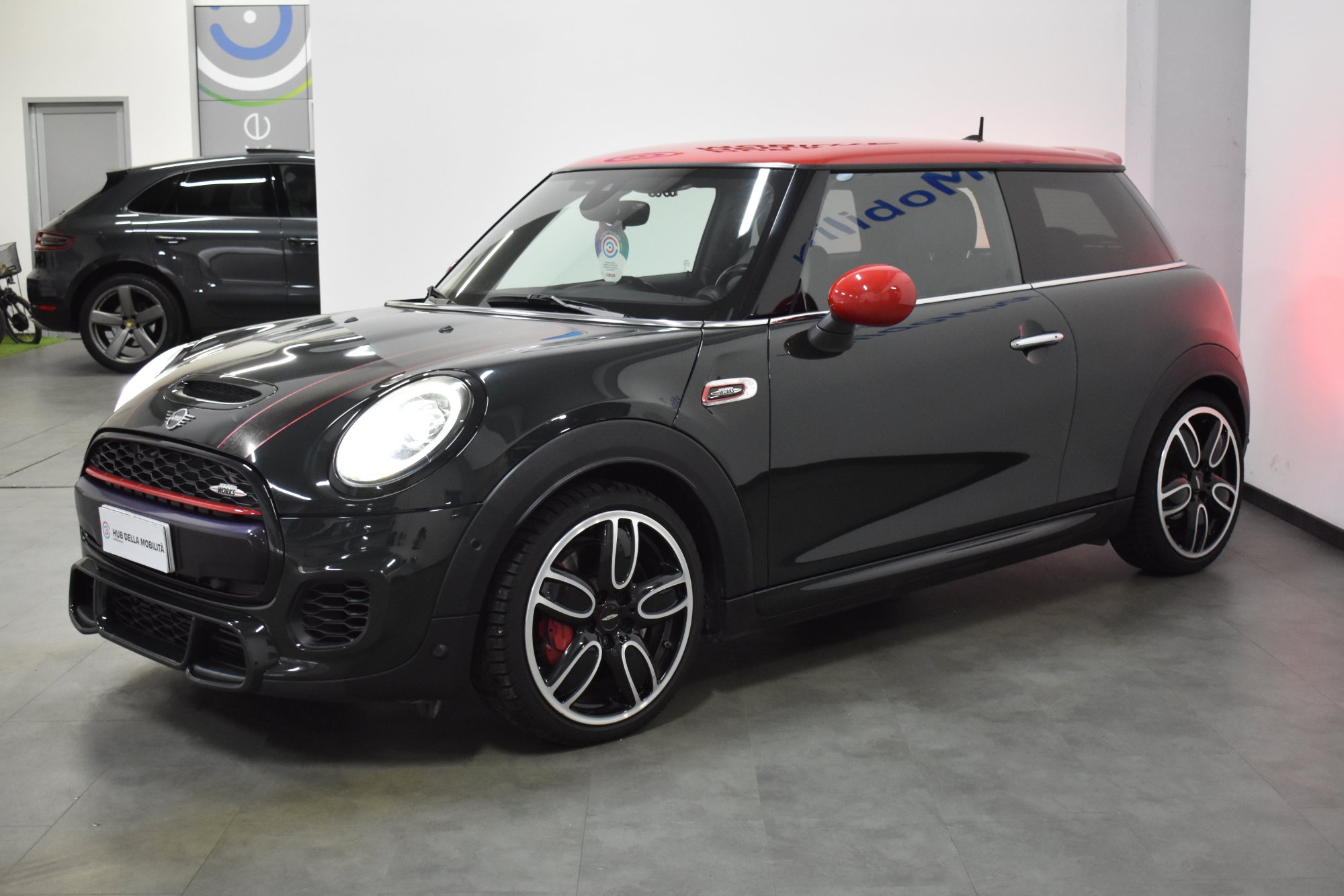 Mini Cooper 3 Doors John  Works 2.0 John  Works - Petrol - Automatic - 231 hp - 60.203 km