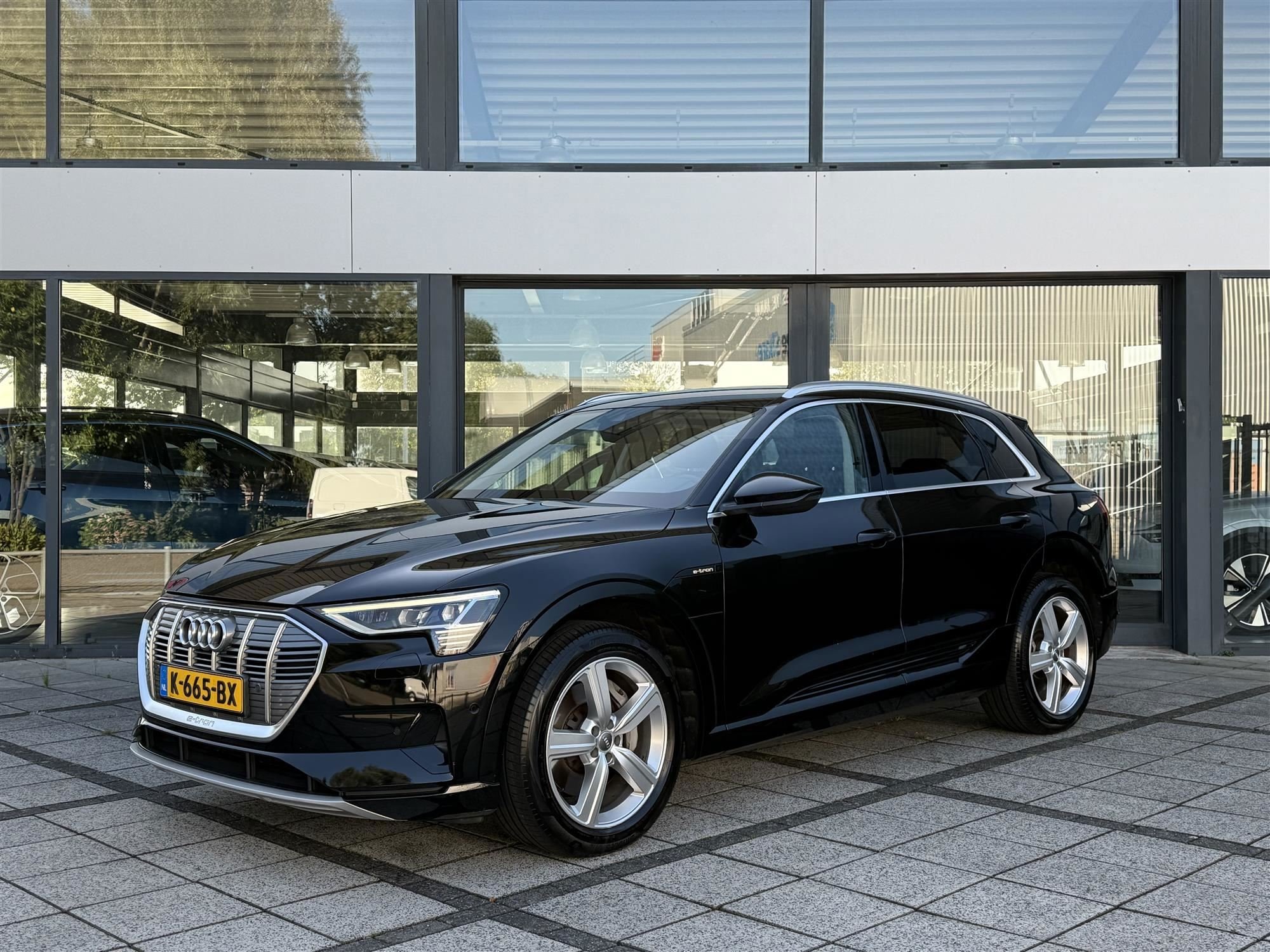 Audi E-tron 50 Business - Electric - Automatic - 313 hp - 167.493 km
