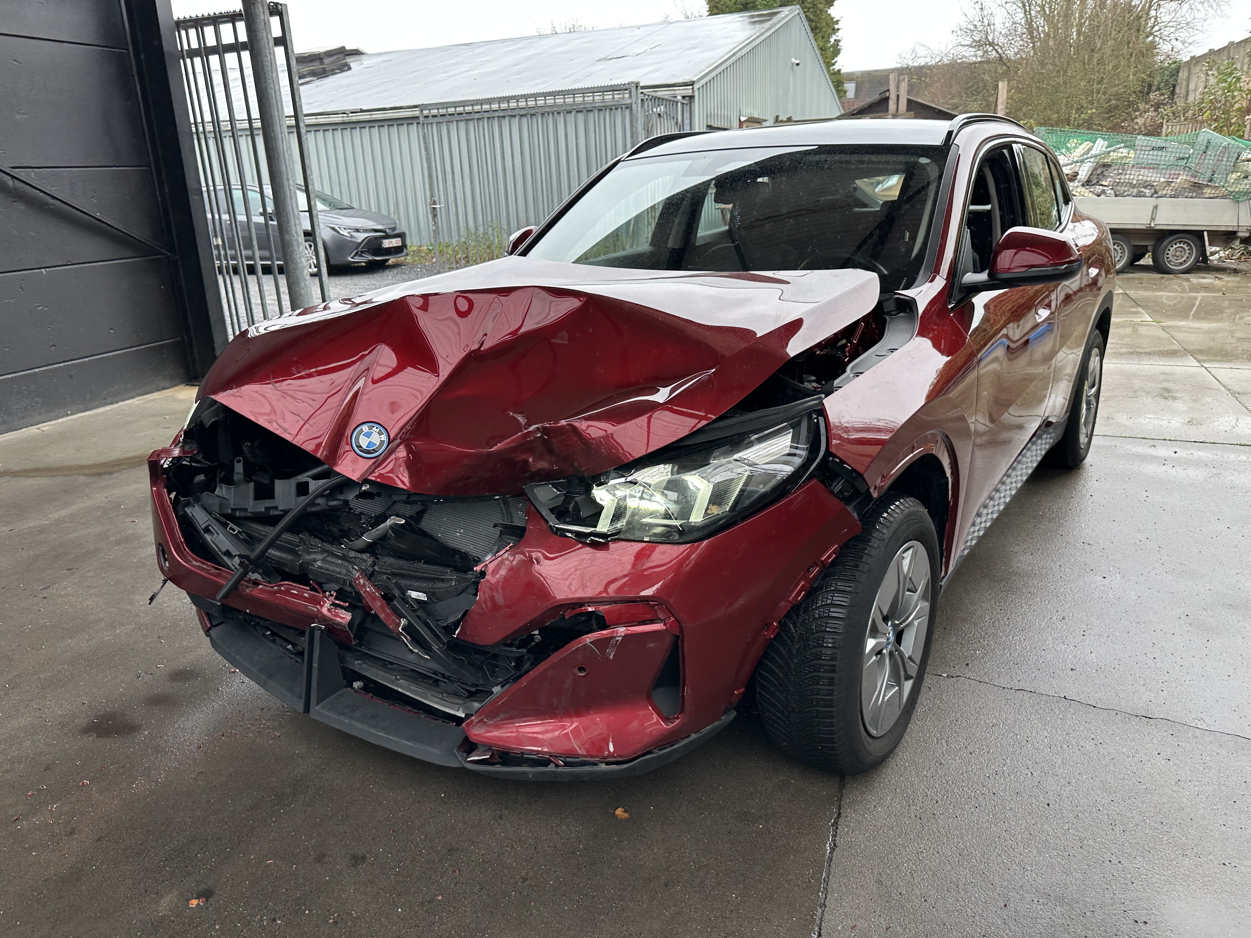 BMW iX2 20 - Electric - Automatic - 204 hp - 10.965 km