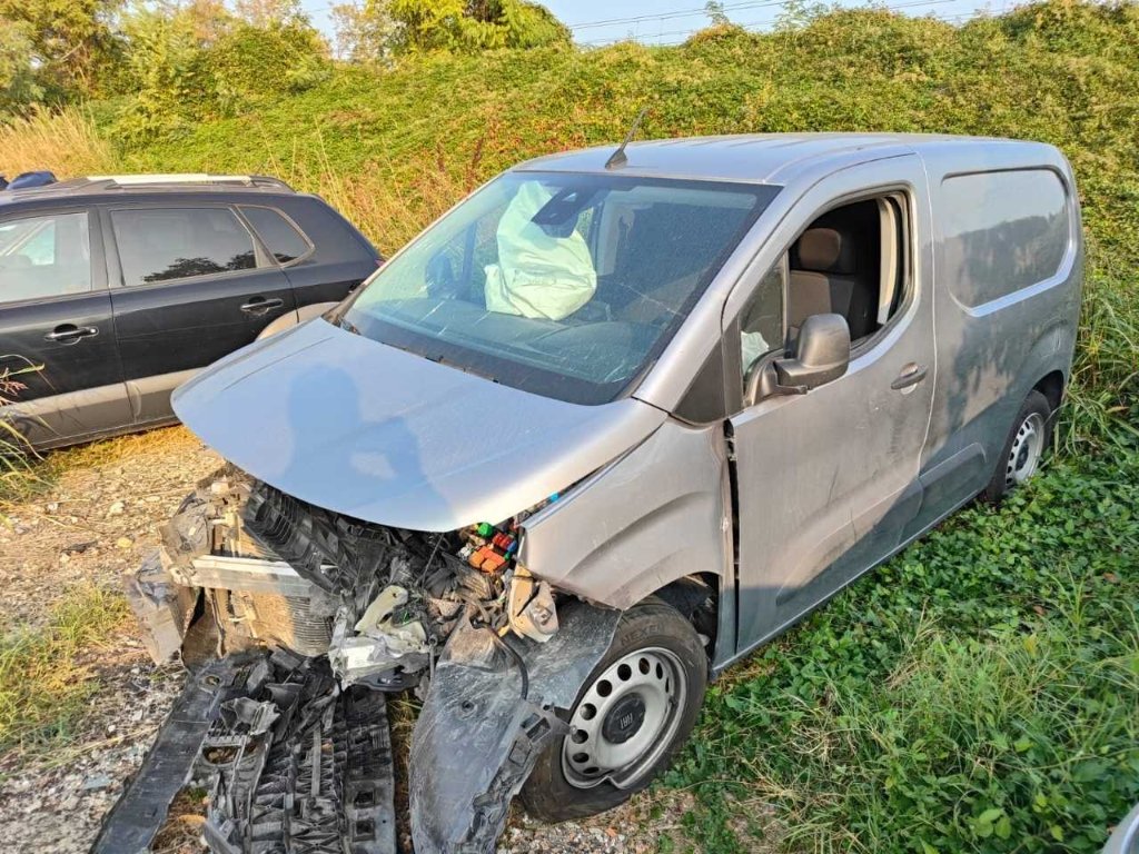 Fiat 131 Doblo 1.5 - Diesel - Manual -  hp - 29.590 km