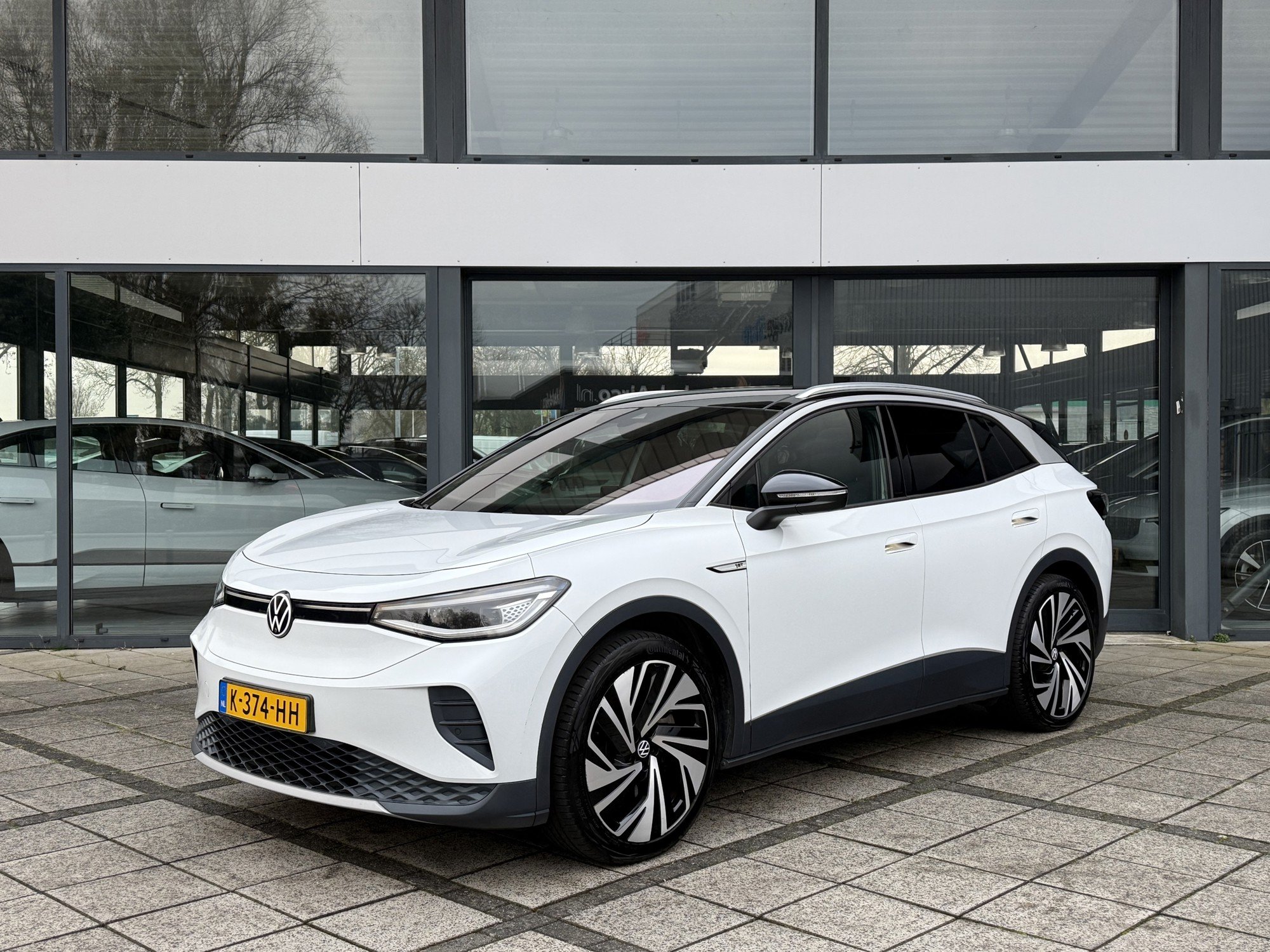 Volkswagen ID.4 77 kWh 1st Max - Electric - Automatic - 204 hp - 121.854 km