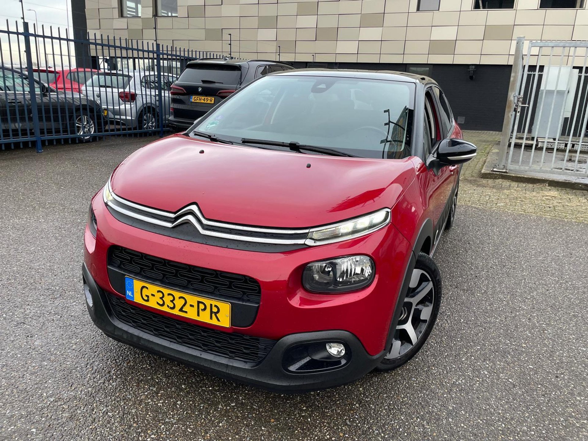 Citroën C3 1.2i Business - Petrol - Automatic - 110 hp - 97.185 km