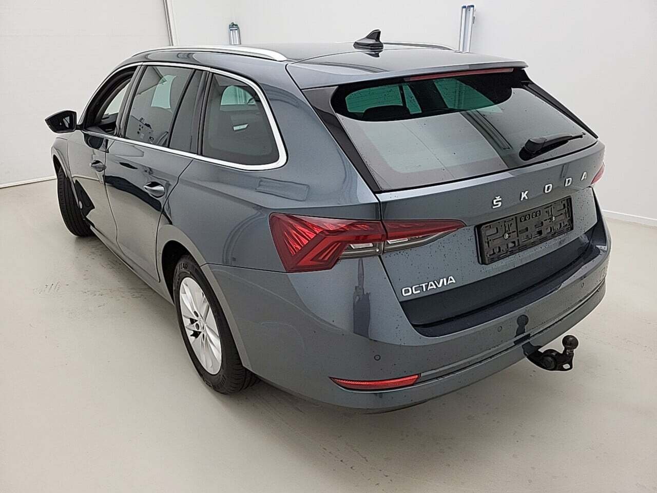 Skoda Octavia Combi 1.0 TSI Ambition - Petrol - Manual - 110 hp - 73.765 km