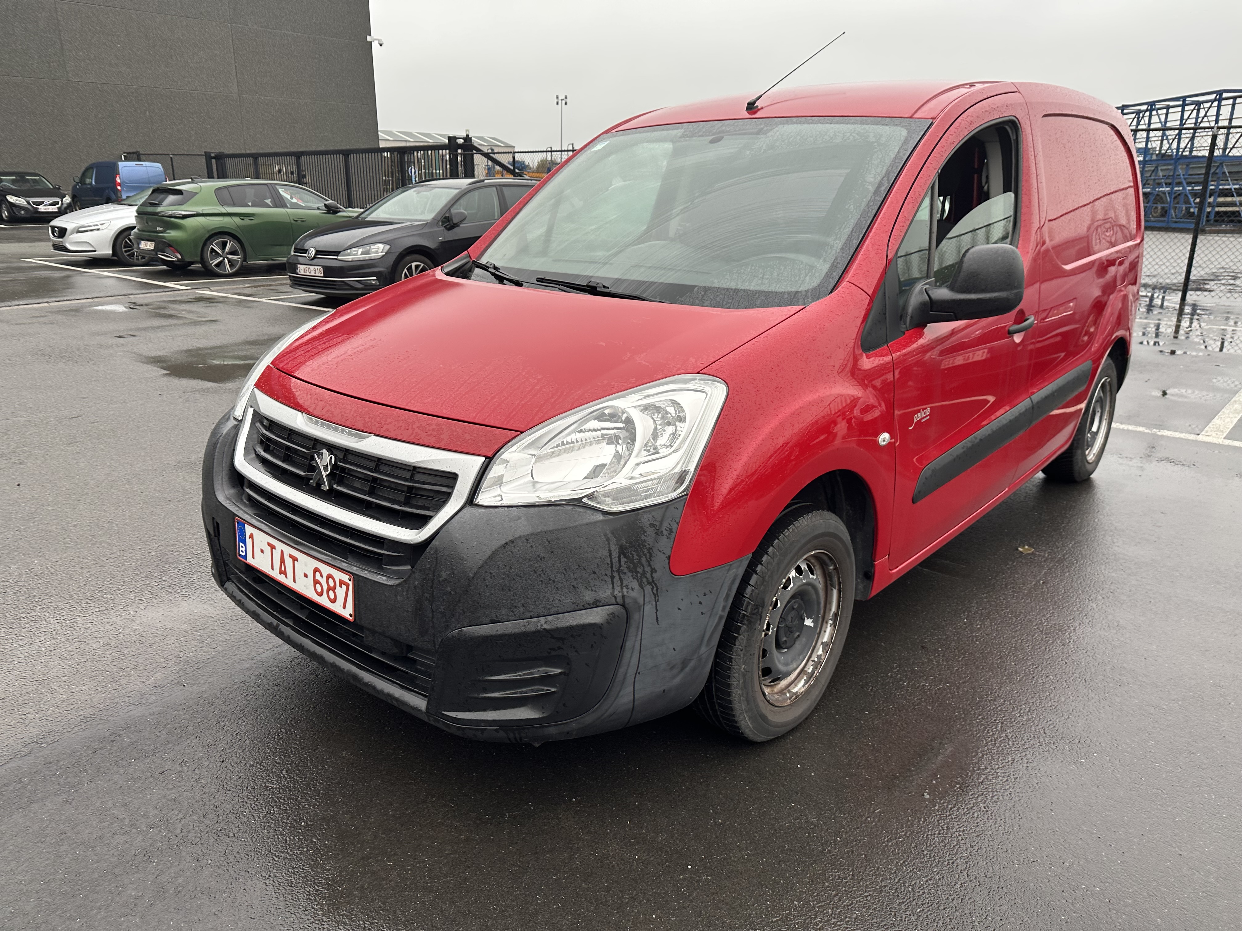 Peugeot Partner L1H1 1.6 HDI Premium - Diesel - Manual - 100 hp - 128.718 km