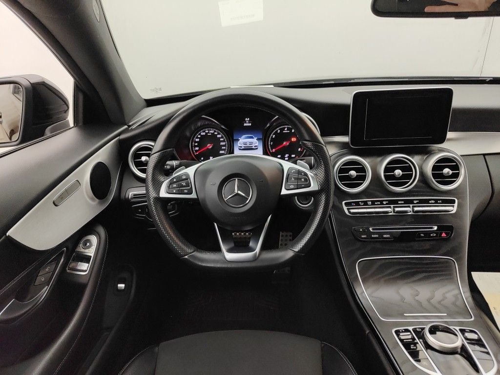 2016 Mercedes-Benz C   