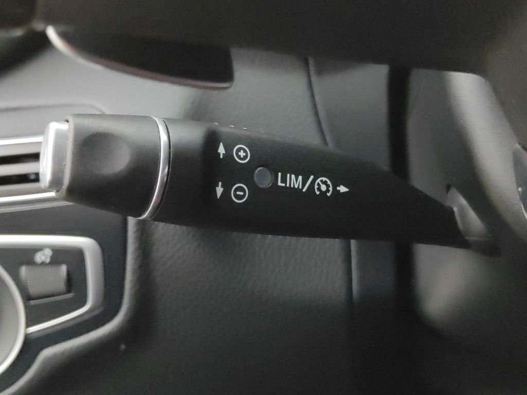 2016 Mercedes-Benz C   