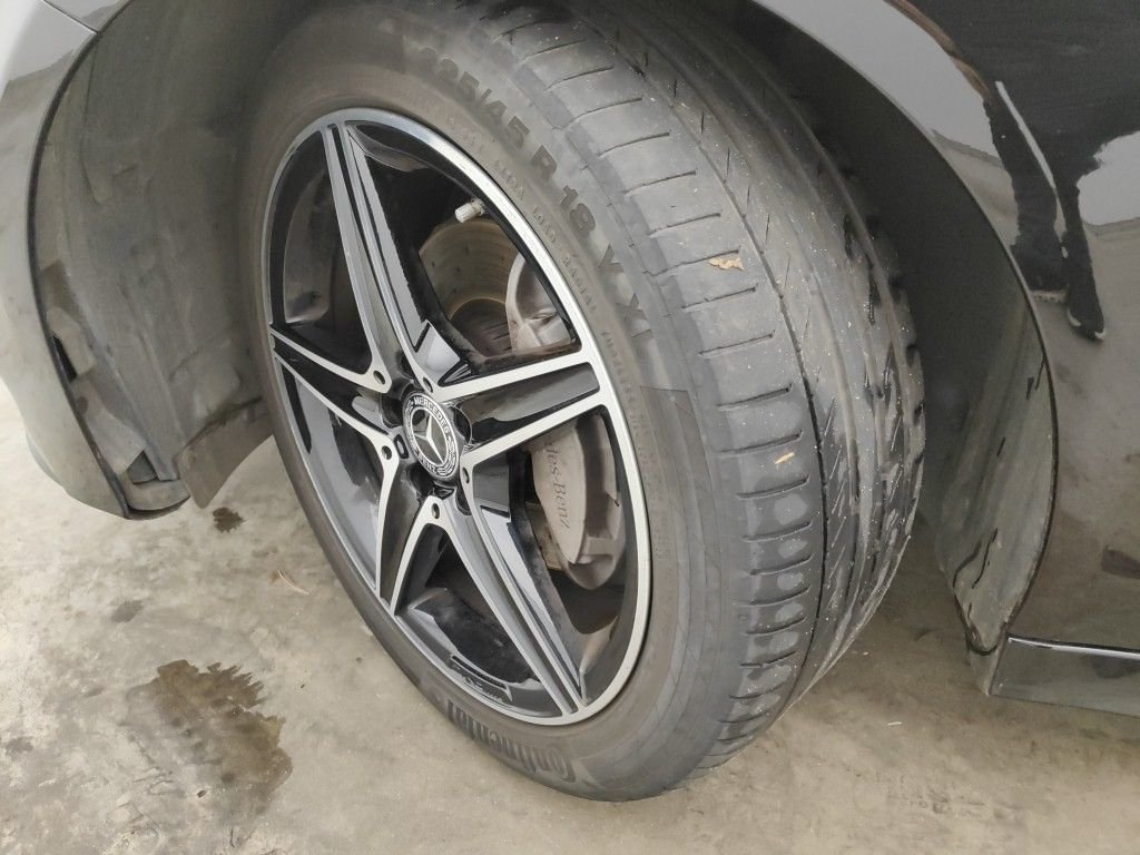 2016 Mercedes-Benz C   