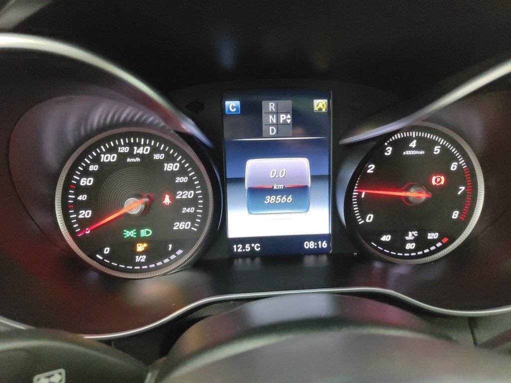 2016 Mercedes-Benz C   