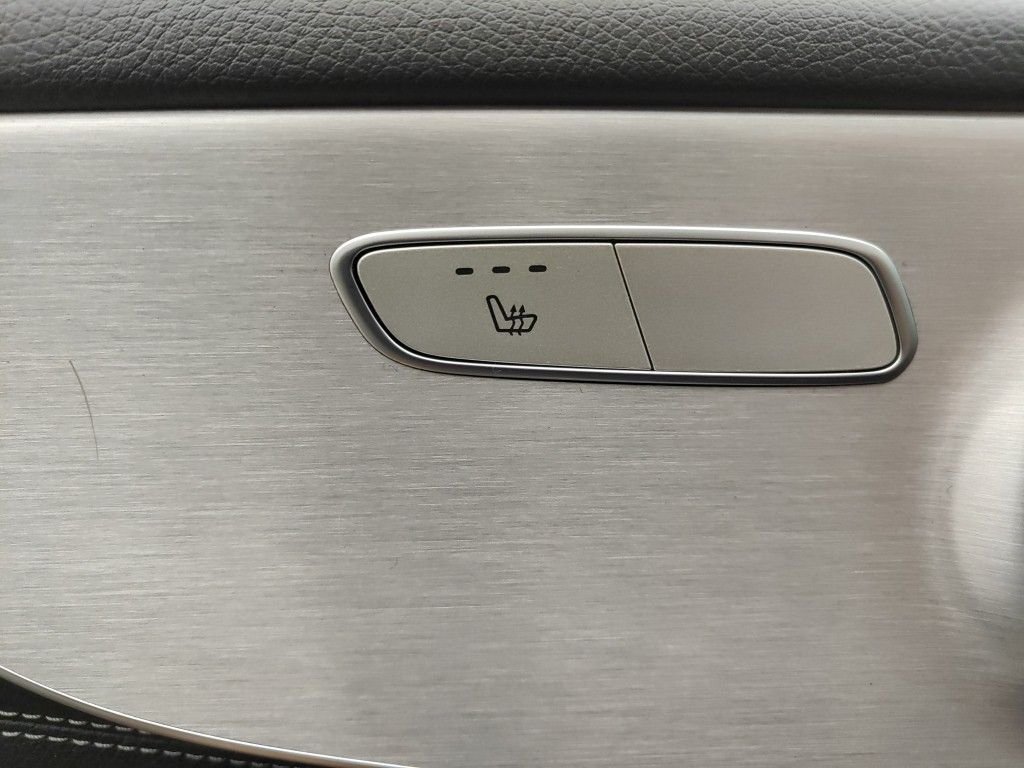 2016 Mercedes-Benz C   