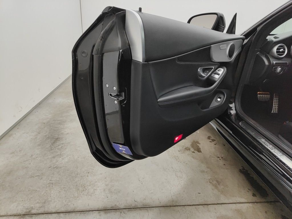 2016 Mercedes-Benz C   