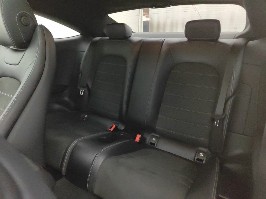 2016 Mercedes-Benz C   