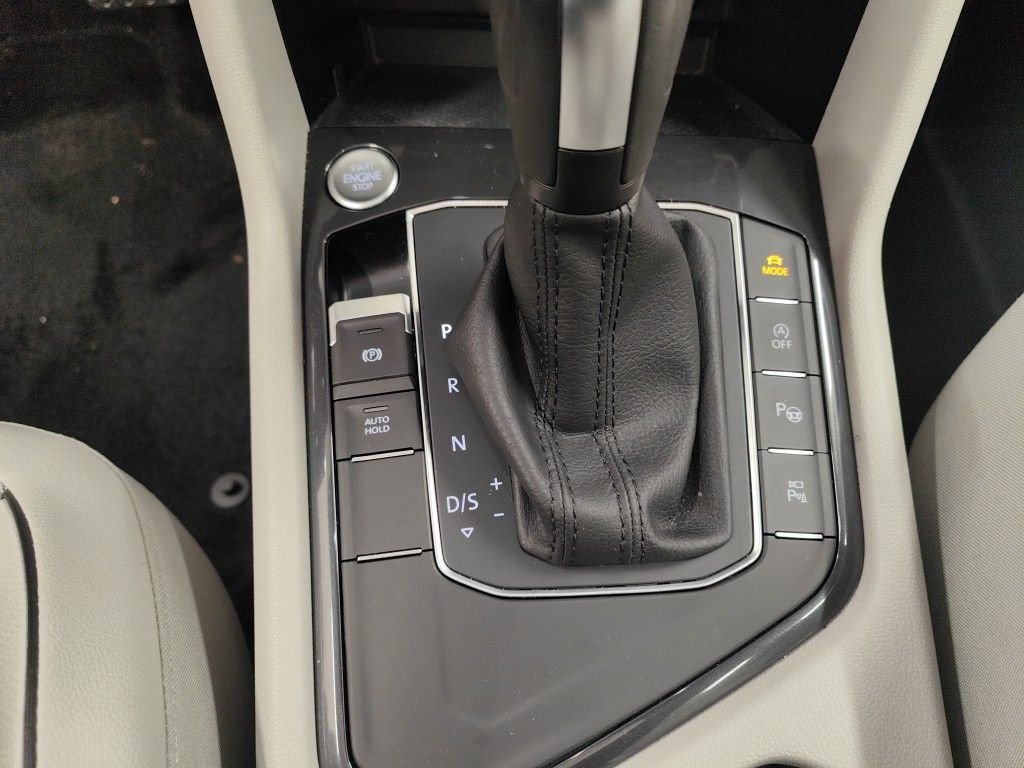 2017 Volkswagen Tiguan   