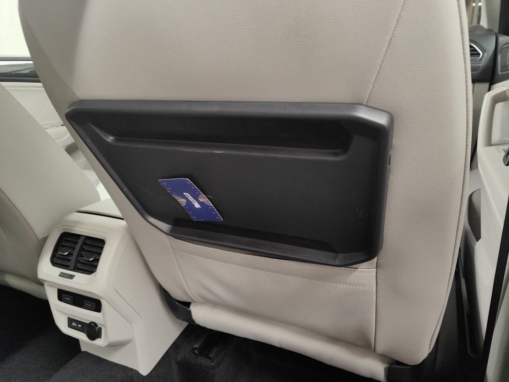 2017 Volkswagen Tiguan   