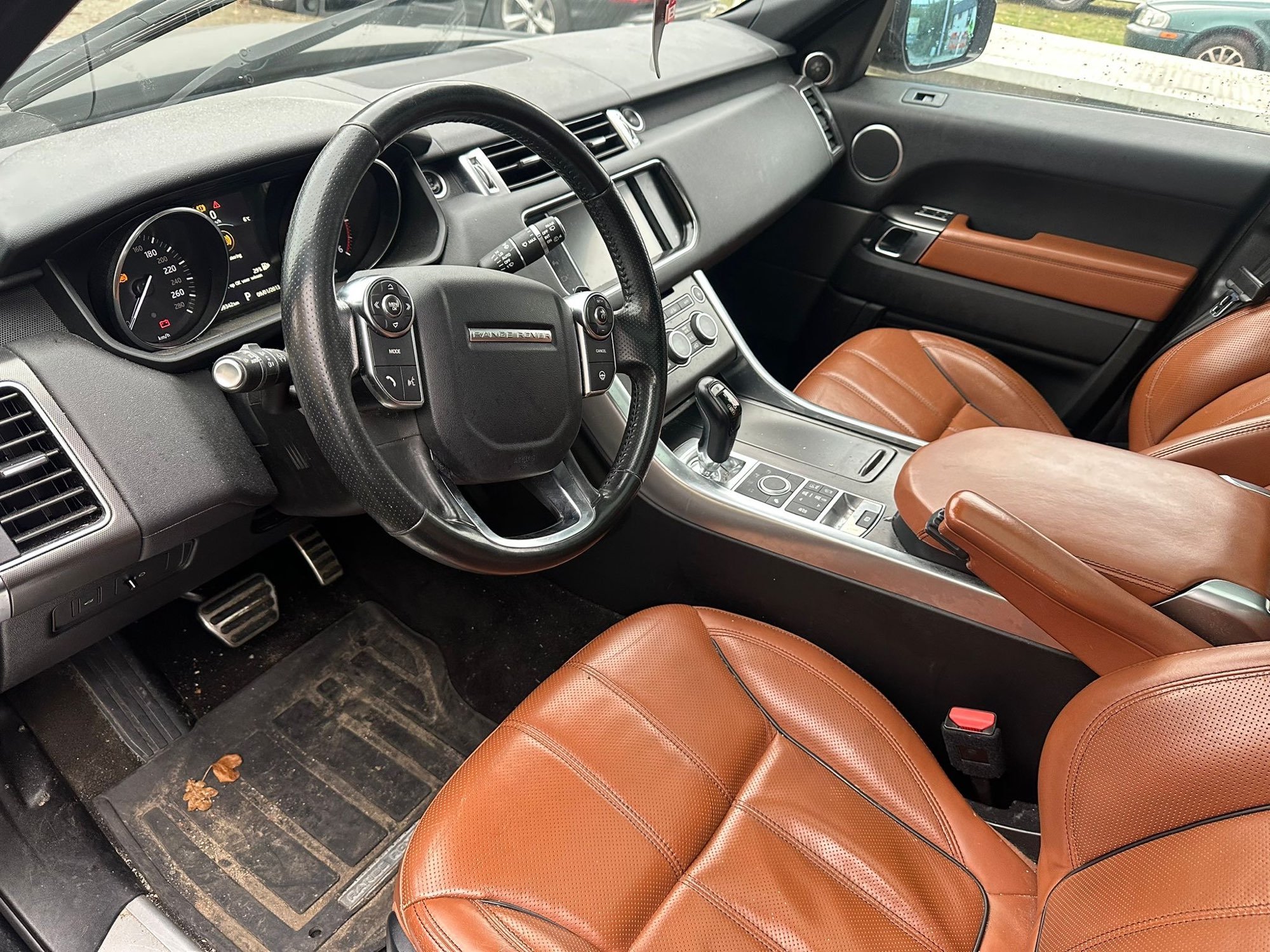 Land Rover Range Rover 3.0 TDV6 HSE - Diesel - Automatic - 258 hp - 199.342 km