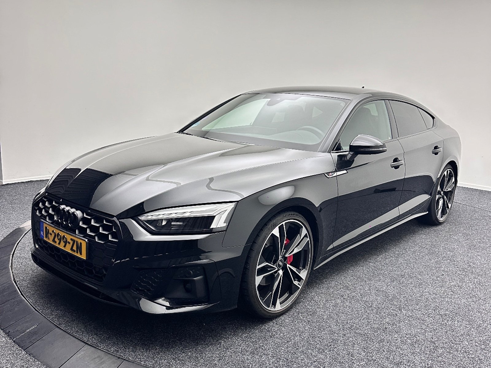 Audi A5 Sportback 40 TFSI S Edition - Petrol - Automatic - 204 hp - 64.815 km