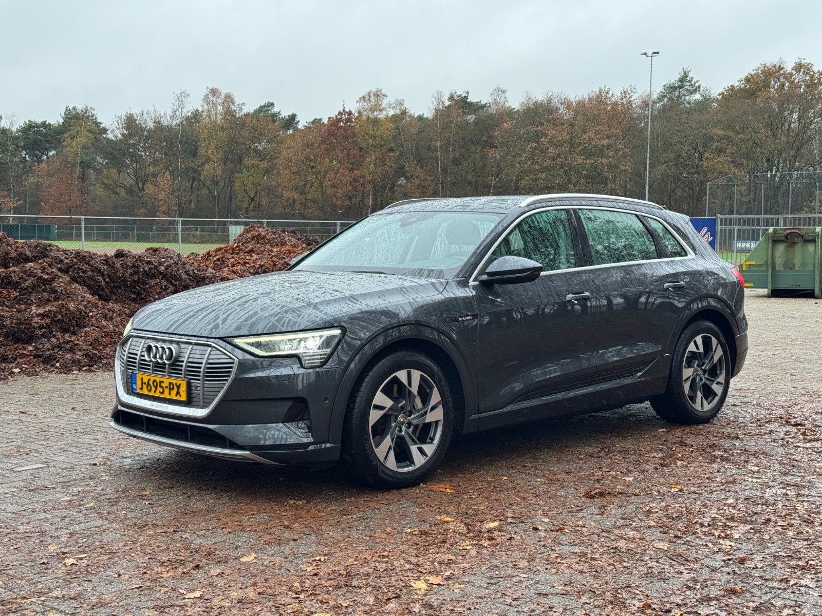 Audi E-tron 50 Business - Electric - Automatic - 313 hp - 143.313 km