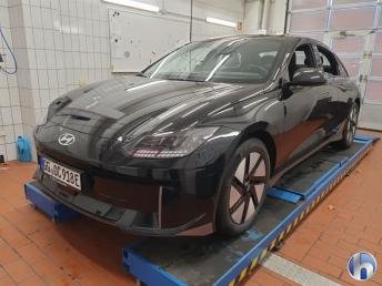 Hyundai Ioniq 6 Dynamiq - Electric - Automatic - 229 hp - 9.600 km