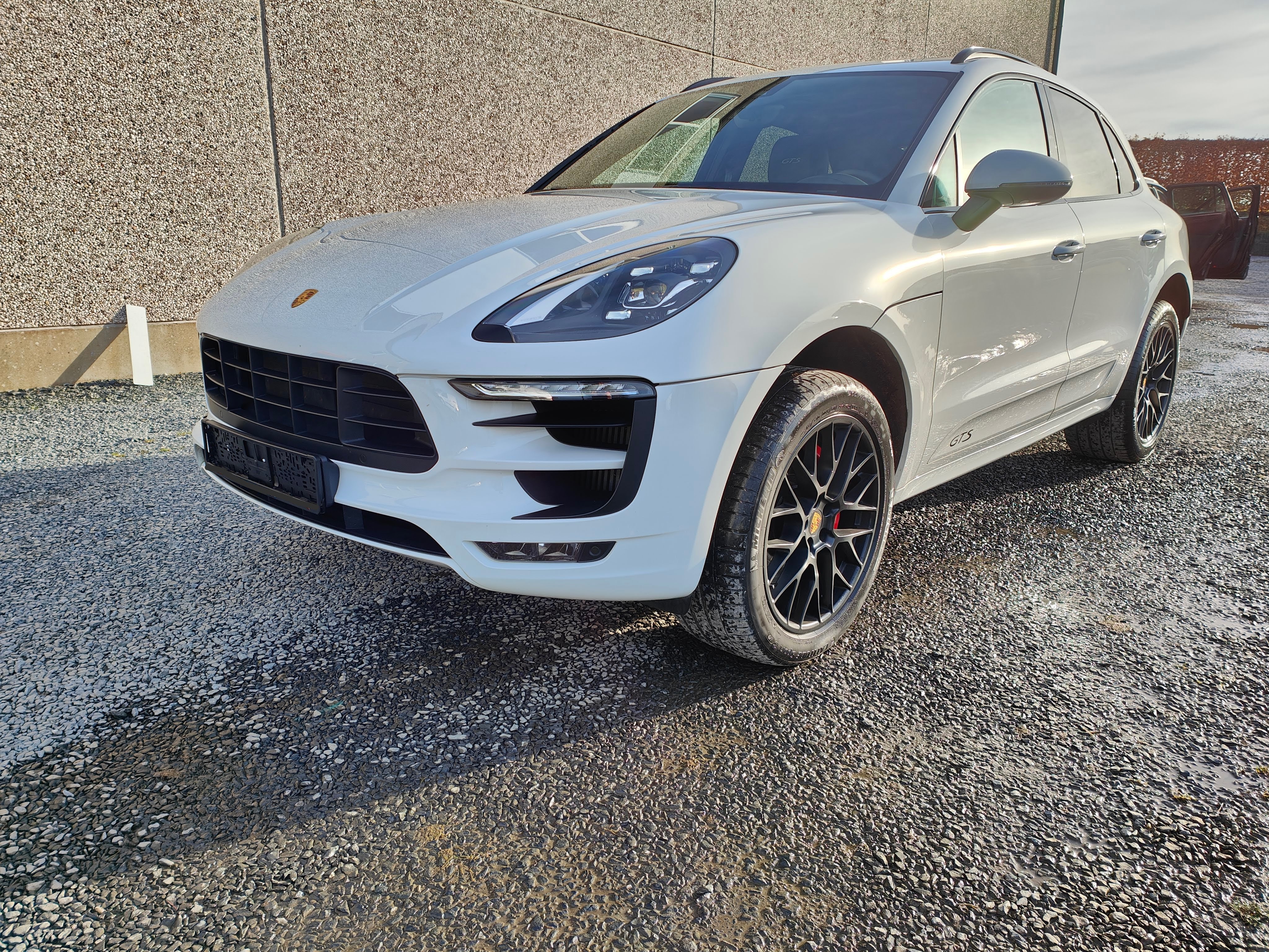 2018 Porsche Macan   