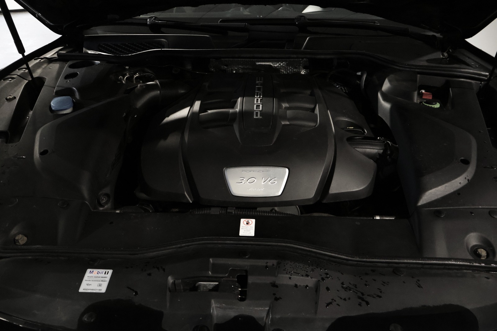 2017 Porsche Cayenne   AWD