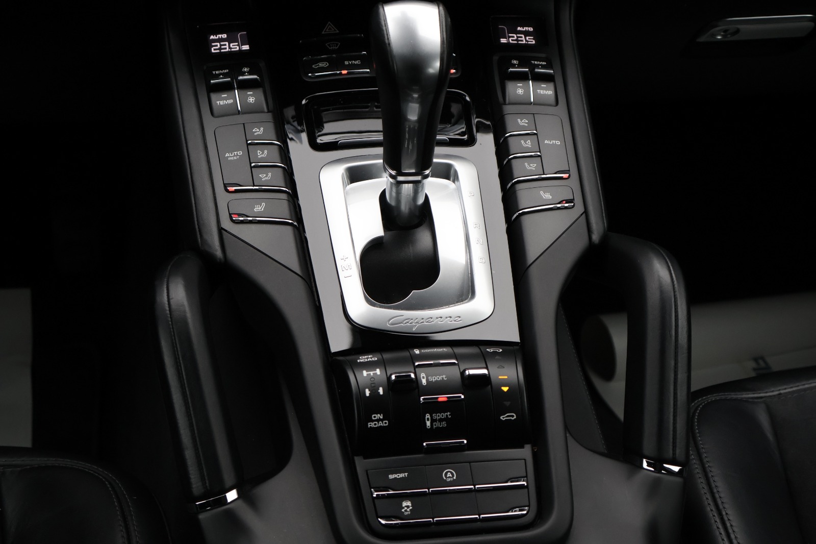 2017 Porsche Cayenne   AWD