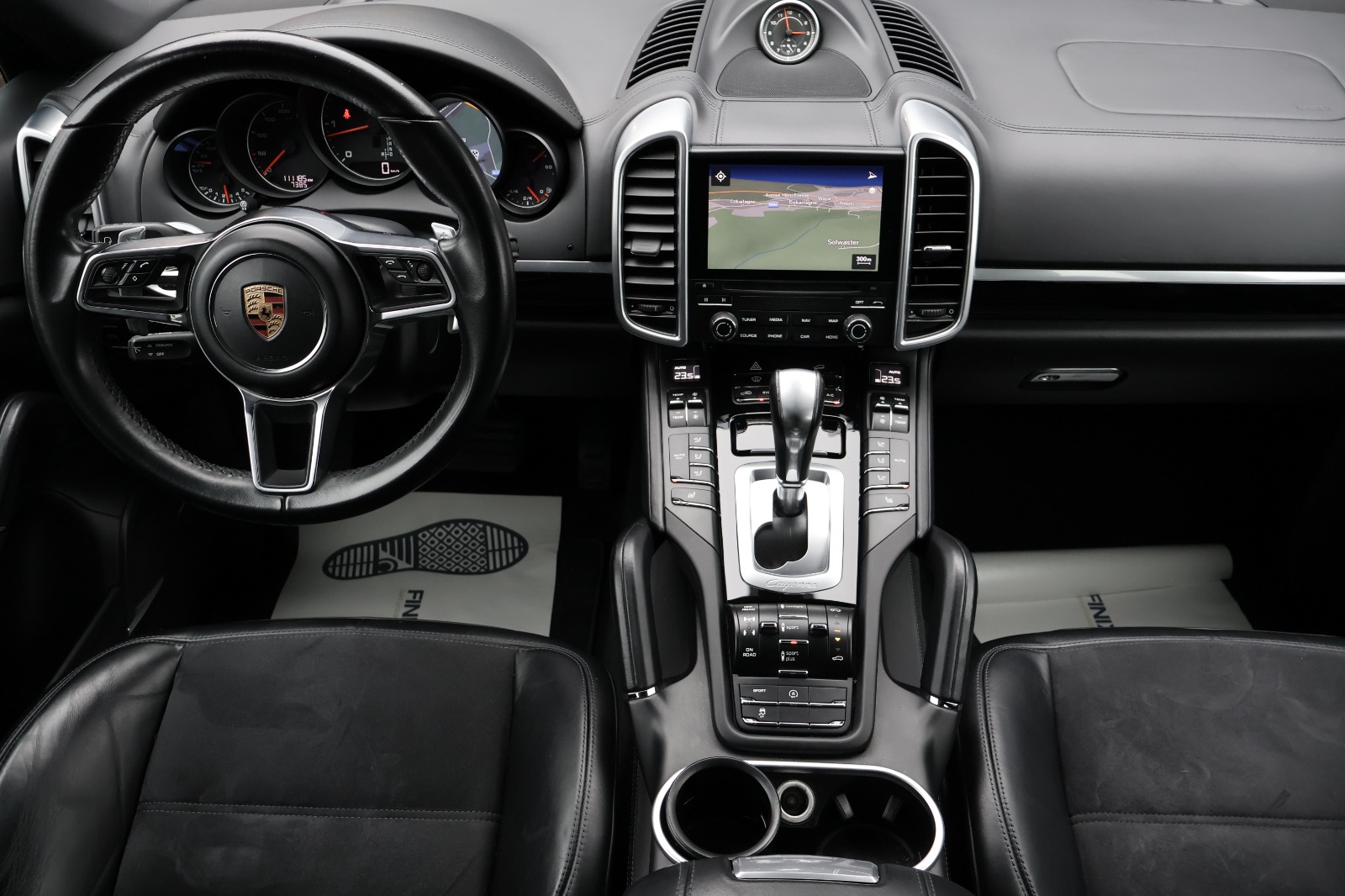 2017 Porsche Cayenne   AWD