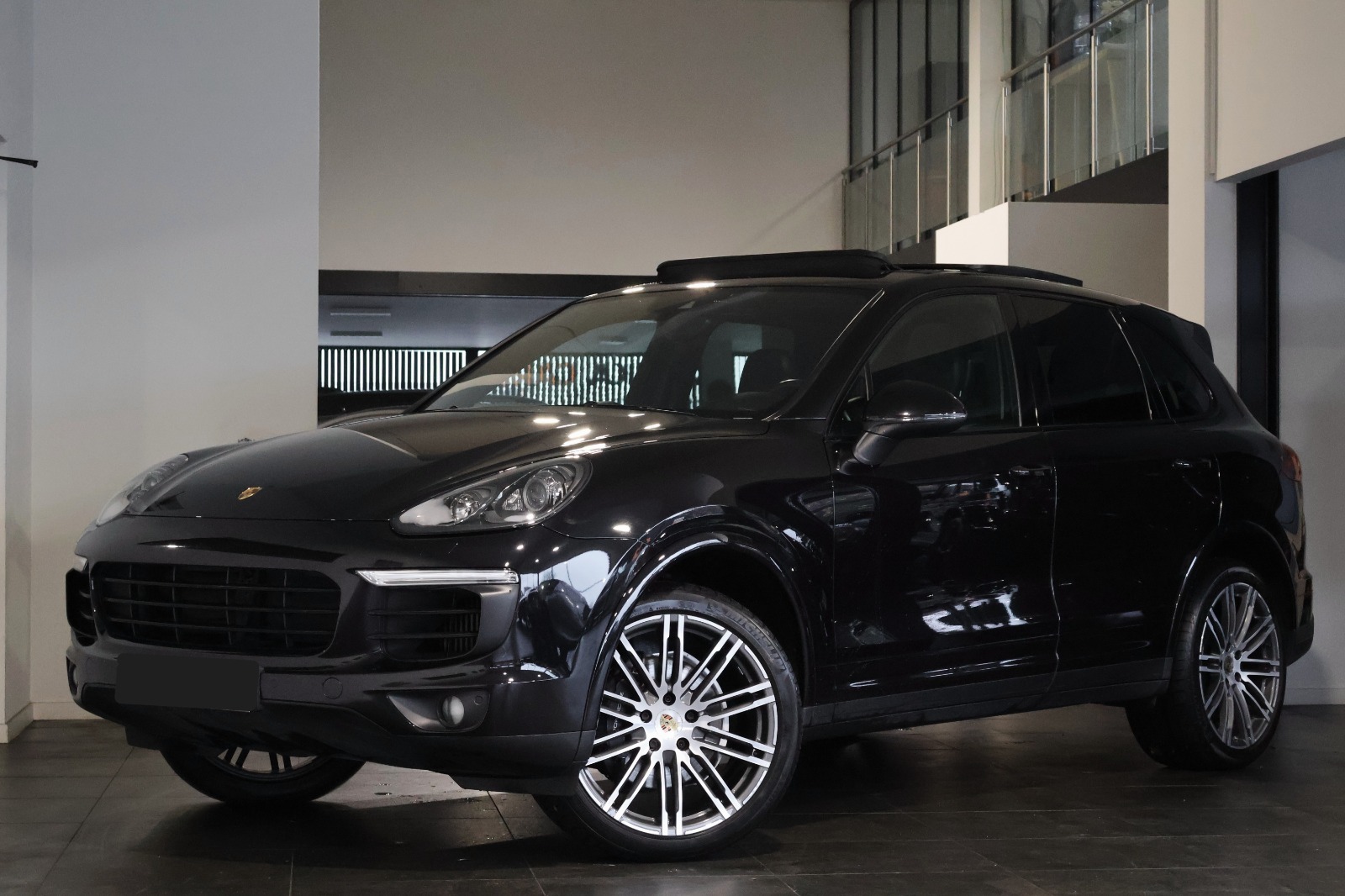 2017 Porsche Cayenne   AWD