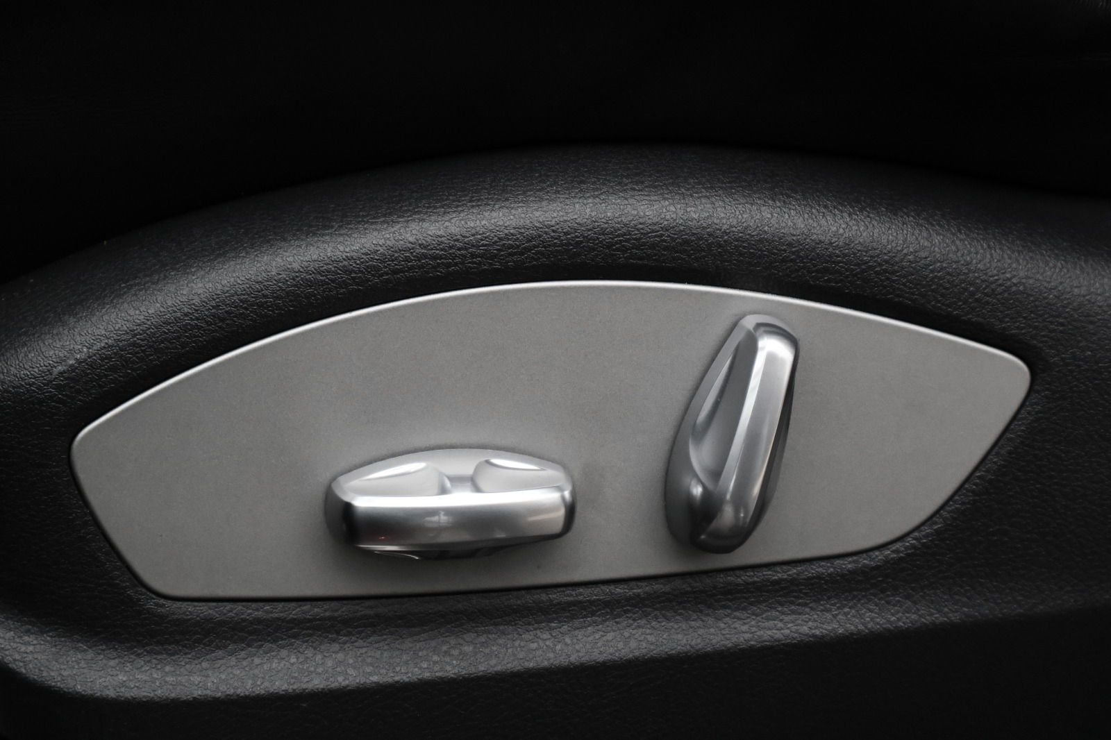 2017 Porsche Cayenne   AWD