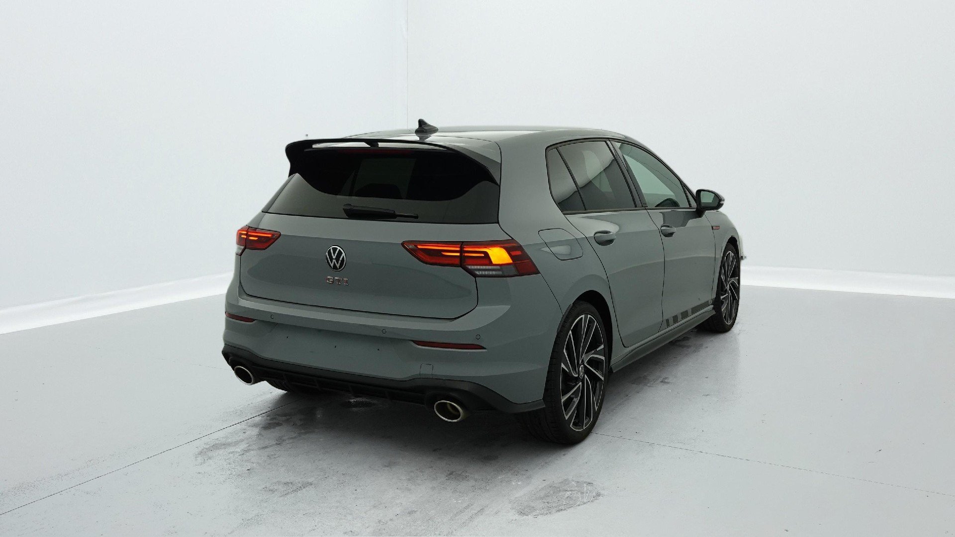 2022 Volkswagen Golf   