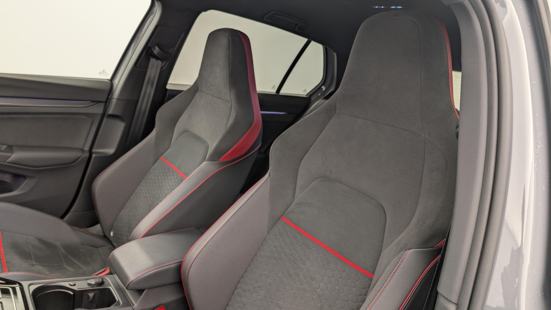 2022 Volkswagen Golf   