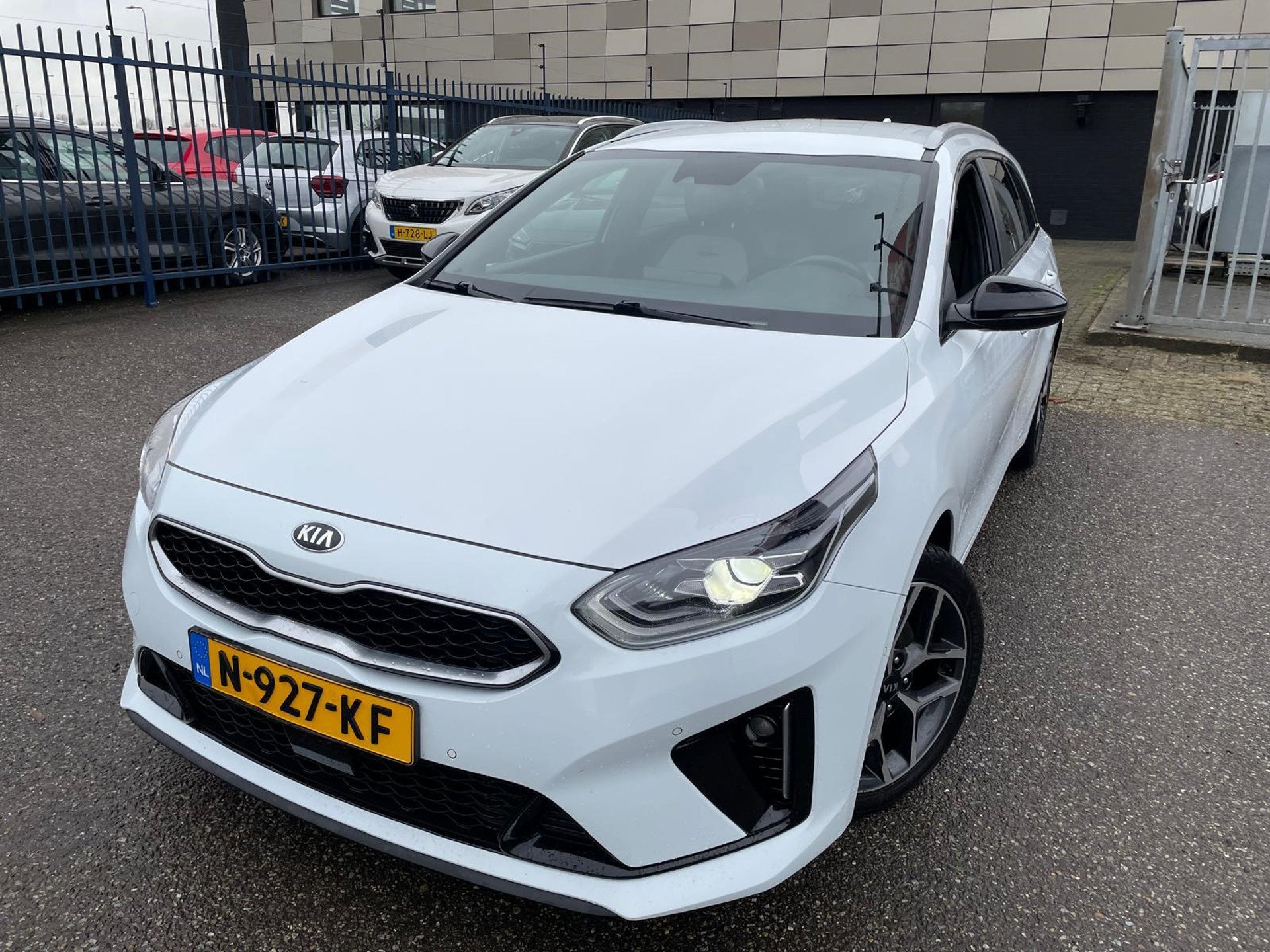 Kia Ceed SW 1.0 T-GDI GT Line - Petrol - Manual - 120 hp - 184.488 km