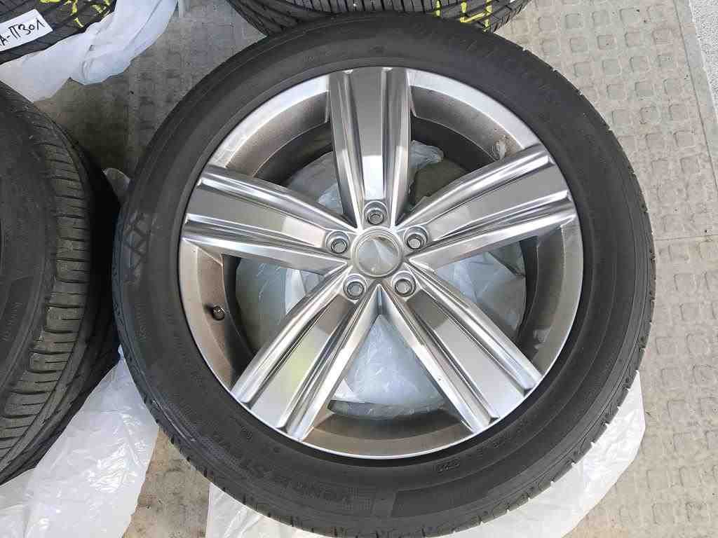 2020 Volkswagen Tiguan   AWD