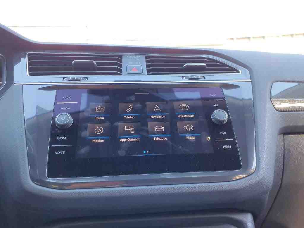 2017 Volkswagen Tiguan   AWD