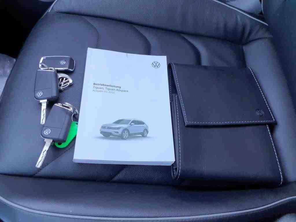 2017 Volkswagen Tiguan   AWD