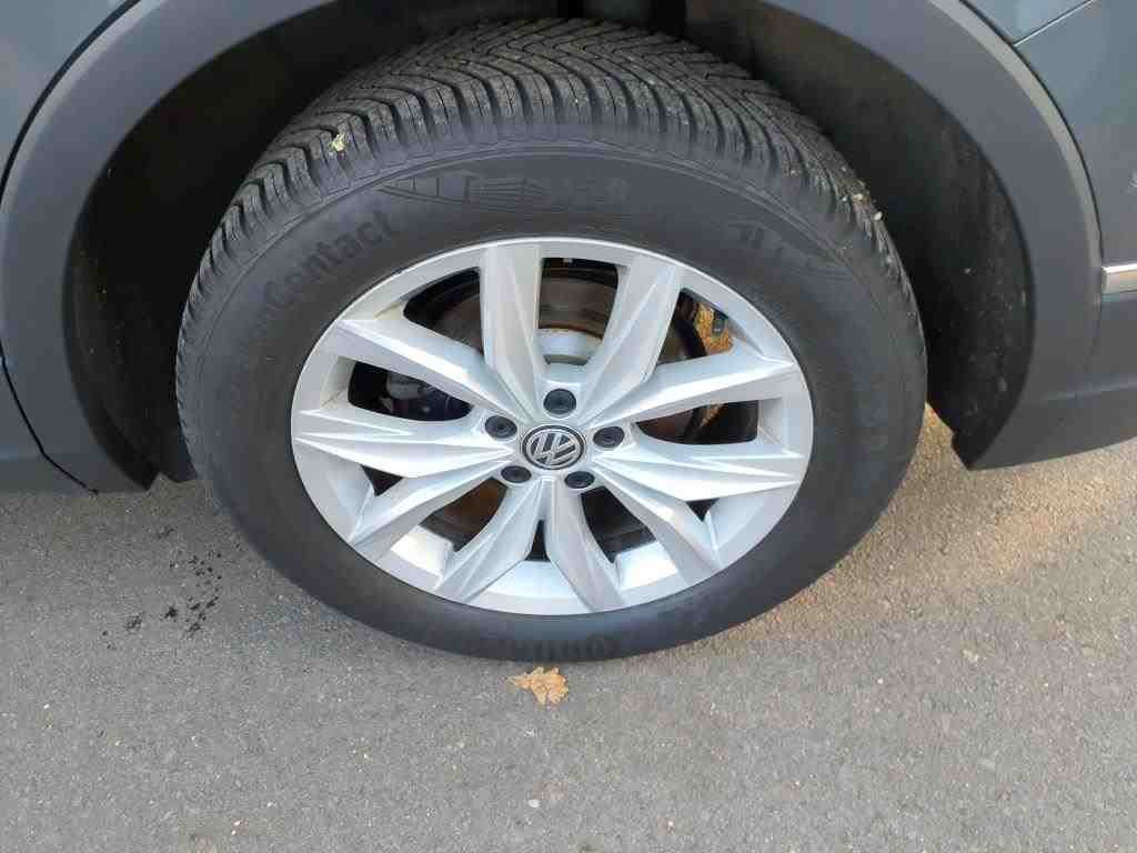 2017 Volkswagen Tiguan   AWD