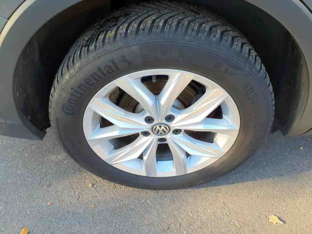 2017 Volkswagen Tiguan   AWD