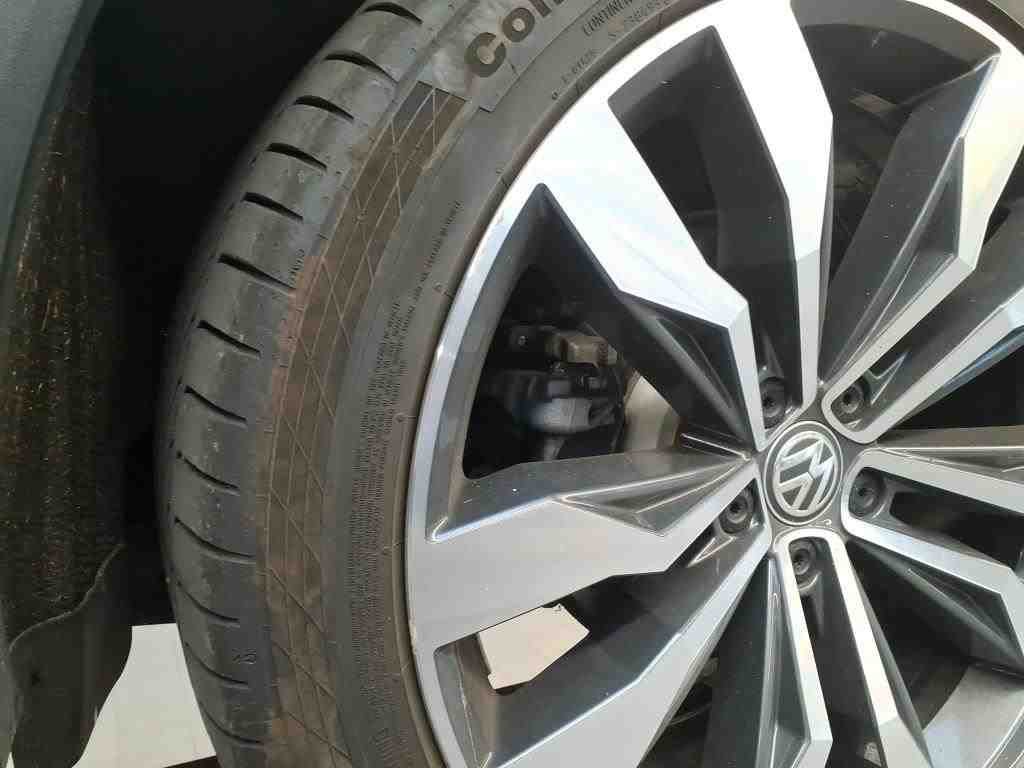 2017 Volkswagen Tiguan   AWD