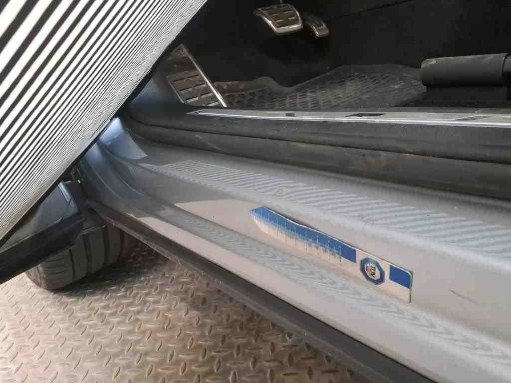 2017 Volkswagen Tiguan   AWD