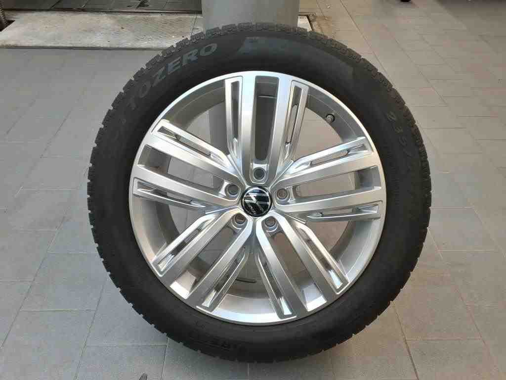 2017 Volkswagen Tiguan   AWD