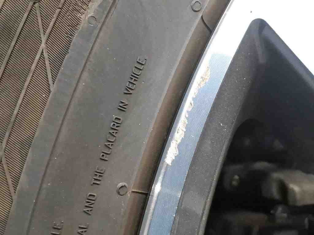 2017 Volkswagen Tiguan   AWD