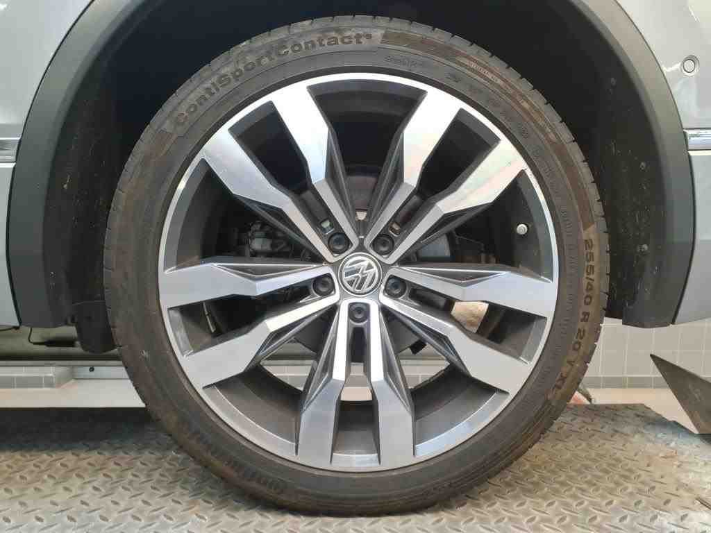 2017 Volkswagen Tiguan   AWD