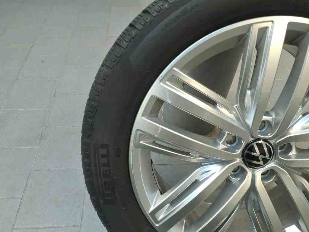 2017 Volkswagen Tiguan   AWD