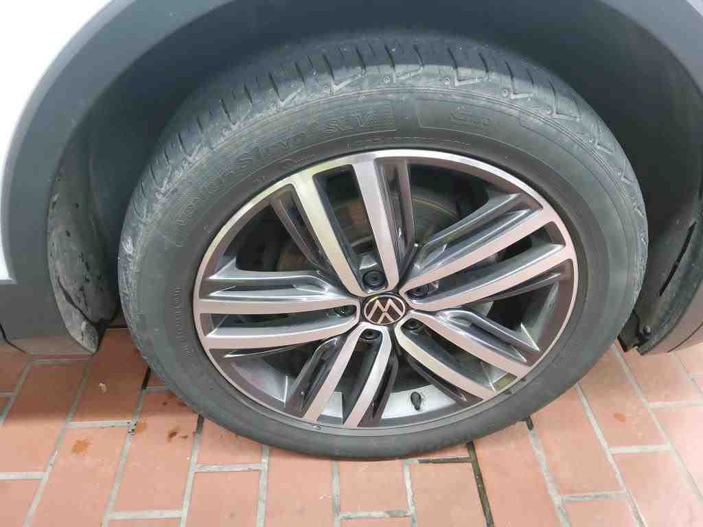 2021 Volkswagen Tiguan   AWD