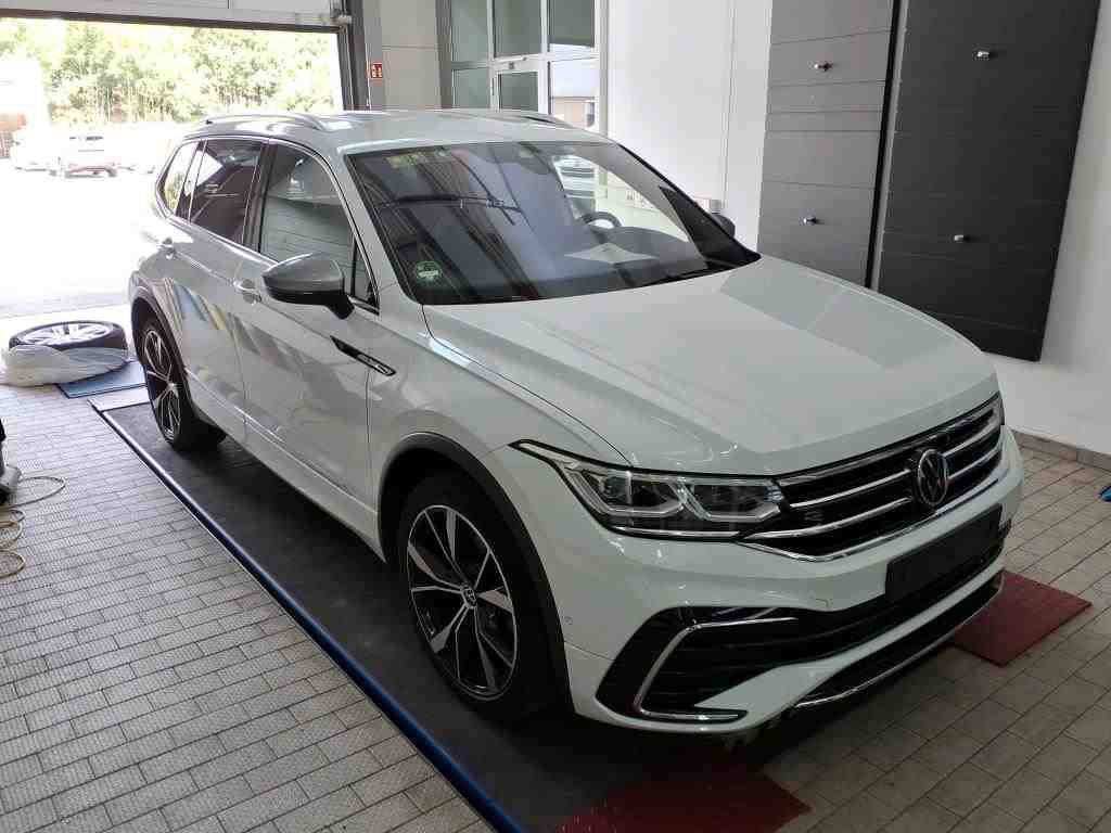 2021 Volkswagen Tiguan   AWD